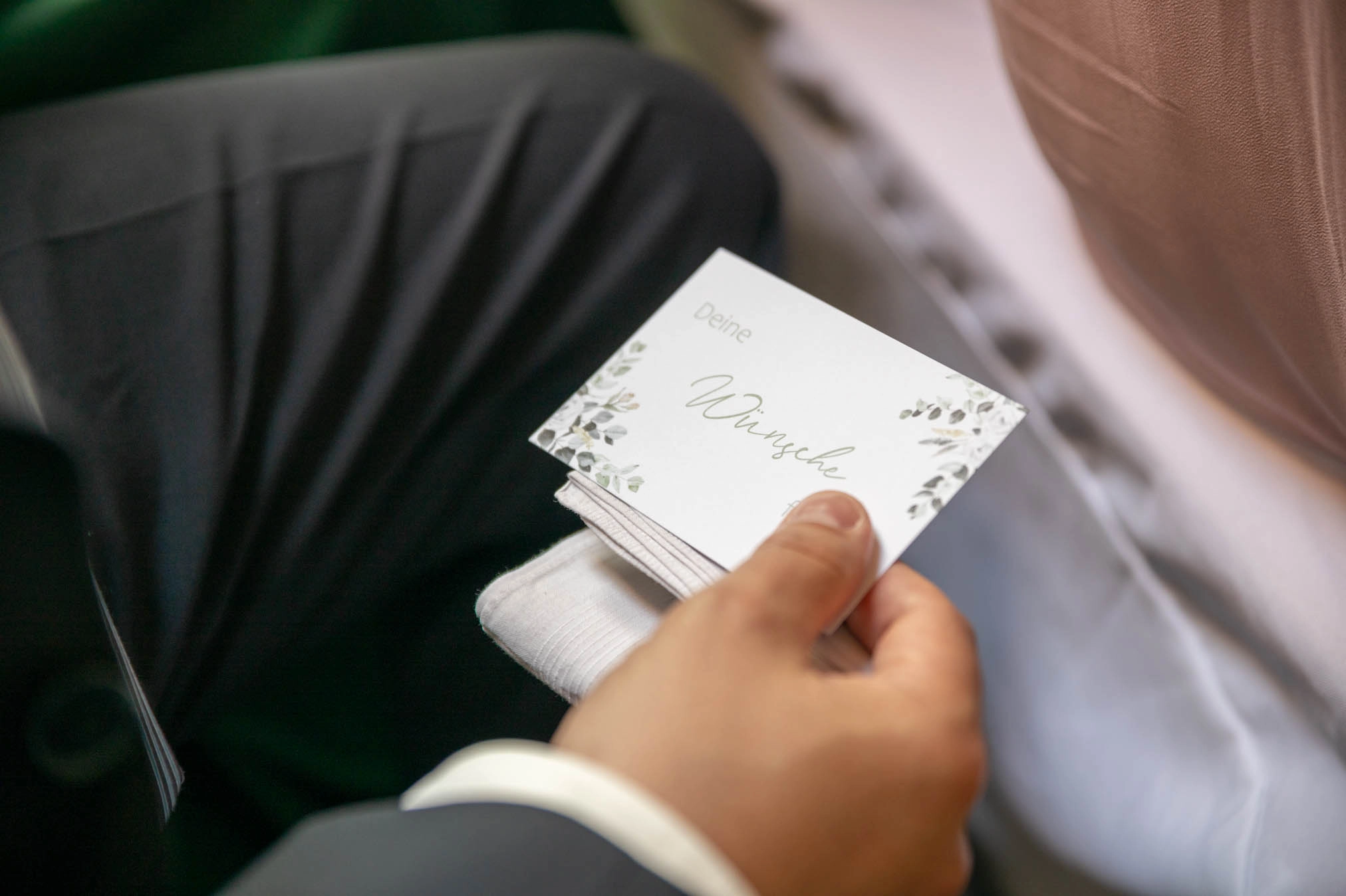 Eine Karte mit Deine Wünsche darauf geschrieben